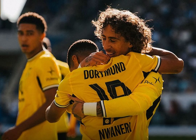 Ảnh bài viết Dortmund ngược dòng kịch tính sau khi bị dẫn 2 bàn