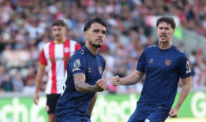 Sunderland đã giành lại 1 điểm trên chấm penalty. Ảnh: Sunderland.