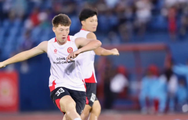Williams Minh Ho&agrave;ng hứa hẹn l&agrave; l&agrave;n gi&oacute; mới cho tuyển Việt Nam. Ảnh: Fanpage CLB CA TP.HCM.