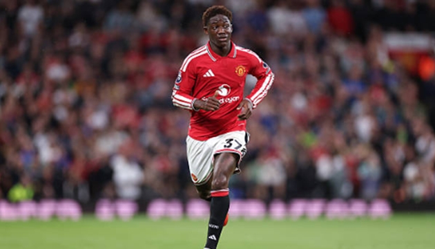 Ảnh bài viết Bản lĩnh Kobbie Mainoo đập tan hoài nghi tại Old Trafford