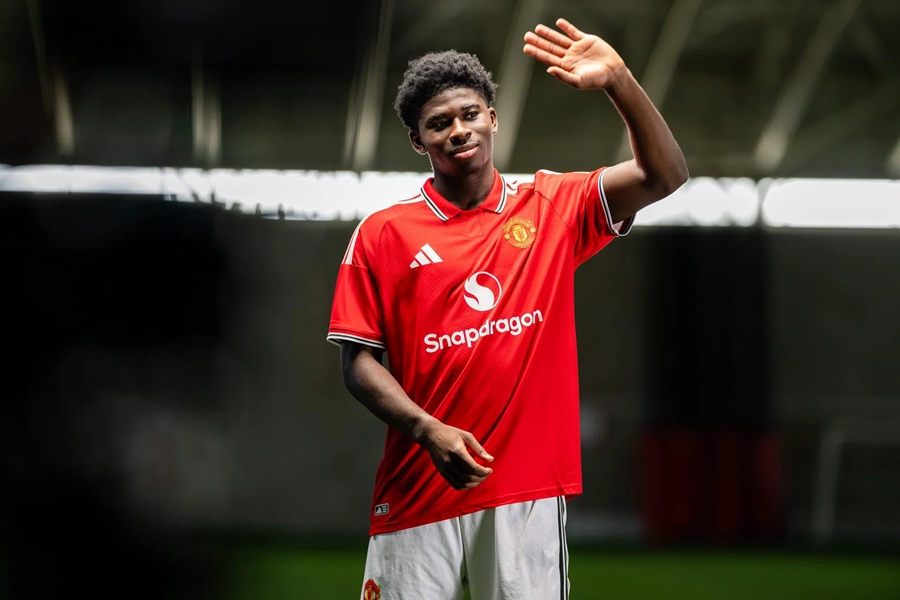 Carlos Baleba là tân binh đáng chú ý của Man Utd hè năm nay. Ảnh: Manchester United FC.