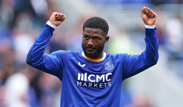 Ainsley Maitland-Niles khiến MU chỉ có trận hòa. (Ảnh: Charlotte Coates/Getty Images)