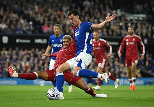 Ảnh bài viết Araujo gây ấn tượng, Liverpool cân nhắc mua đứt
