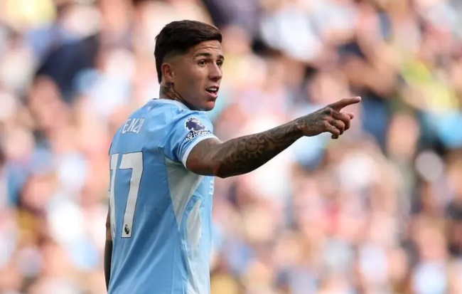 Enzo Fernandez đã có cơ hội ra mắt Man City. Ảnh: Carl Recine/Getty Images.