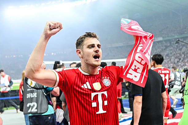 Ảnh bài viết Real Madrid gia nhập cuộc đua giành Josip Stanisic