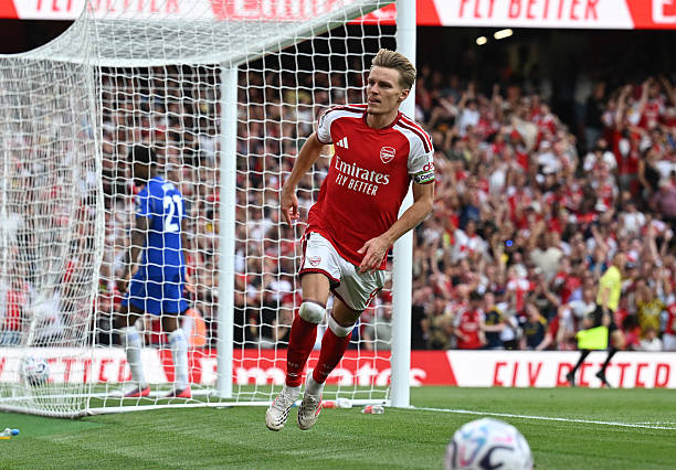 Odegaard xứng danh thủ quân của nhà ĐKVĐ. Ảnh của Stuart MacFarlane/Arsenal FC - Getty Images.