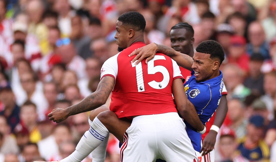 Ảnh bài viết Bàn thắng của Arsenal bị ví như pha bóng bầu dục