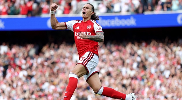 Ảnh bài viết Riccardo Calafiori là quái kiệt giúp Arsenal thống trị Ngoại hạng Anh