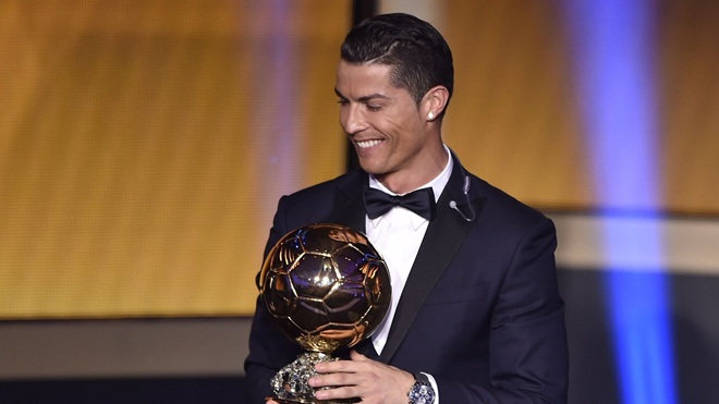 Ronaldo và Quả bóng vàng năm 2014. Ảnh: Sky Sports.