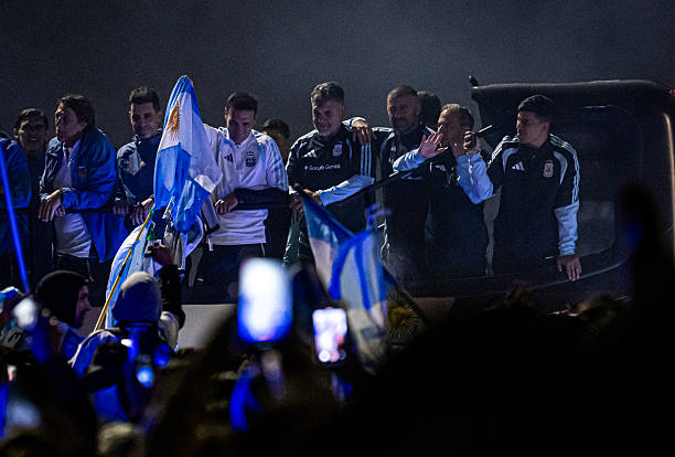 Không chỉ hồi sinh Argentina, Scaloni còn viết lại lịch sử. Ảnh: Marcelo Endelli/Getty Images.