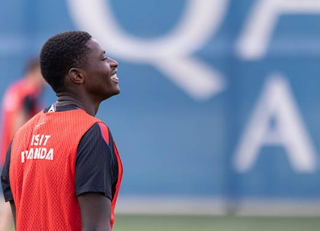 Nuno Mendes đang là mục tiêu của MU. Ảnh: Joachim Azouze/PSG via Getty Images.