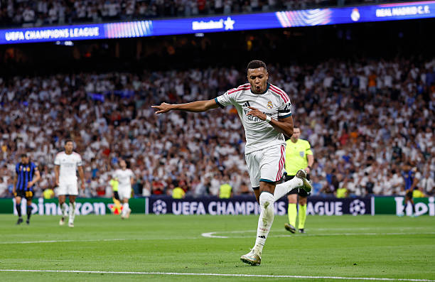 Ảnh bài viết Ryan Giggs tiết lộ lý do Man Utd từ chối chiêu mộ Kylian Mbappe