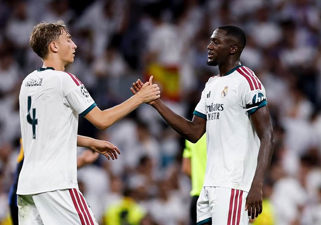 Ibrahima Konate – 7,3. Có những lần để Lautaro Martinez băng vào phía sau và phải nhờ đến thủ môn cứu thua. Ảnh: Real Madrid.