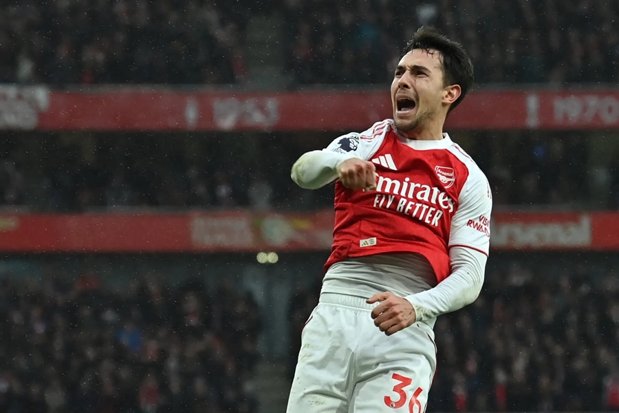 Ảnh bài viết Mất suất đá chính, Zubimendi tính đường rời Arsenal