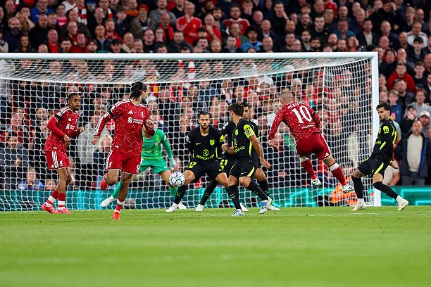 Ảnh bài viết Steven Gerrard gửi thông điệp đanh thép tới Alexis Mac Allister