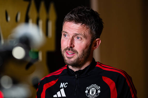 Michael Carrick bày tỏ sự thận trọng ở đấu trường Champions League. Ảnh: Ash Donelon/Getty Images