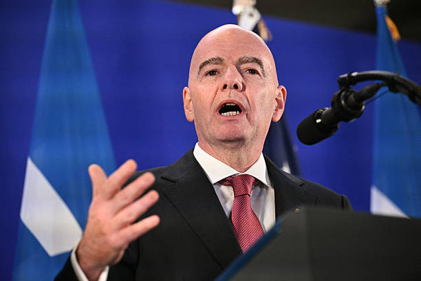 Ảnh bài viết Liên đoàn bóng đá Pháp rút lại tín nhiệm với Gianni Infantino