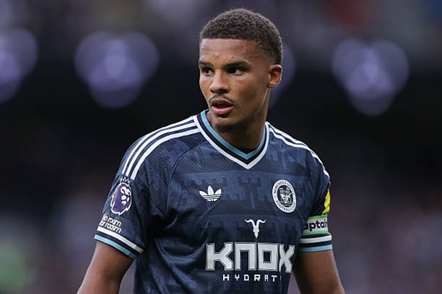 Ảnh bài viết Malick Thiaw là lời giải cho bài toán thay thế Van Dijk ở Liverpool