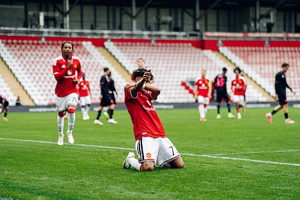 Ảnh bài viết JJ Gabriel ghi hat-trick, lập kỷ lục ghi bàn đáng kinh ngạc