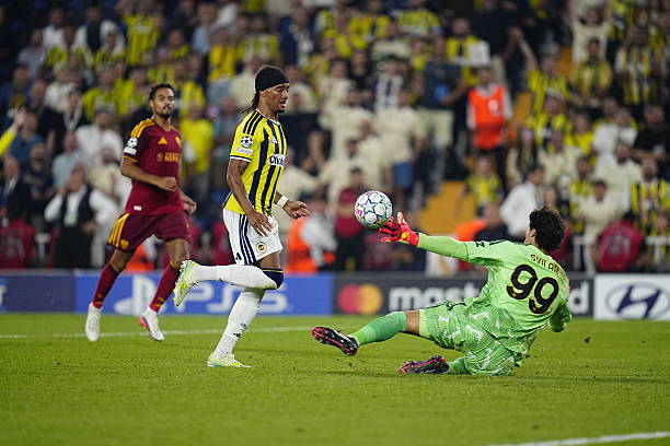 Ảnh bài viết Roma đánh rơi chiến thắng trên sân của Fenerbahce
