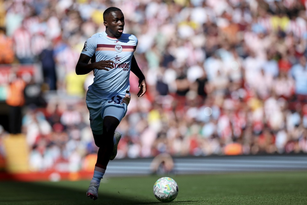 Michael Kayode trong màu áo Brentford. Ảnh: EPA/Adam Vaughan.