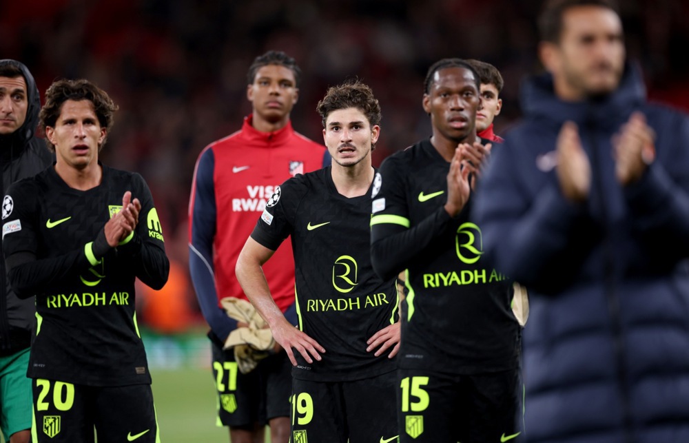 Atletico sẽ đối mặt với thử thách lớn khi phải chơi trên sân nhà của Sociedad. Ảnh: EPA.