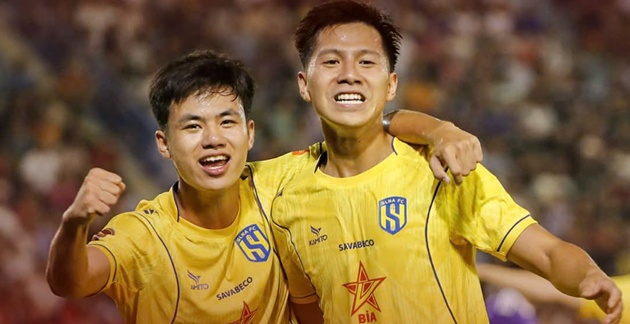 Ảnh bài viết Hà Nội FC thua tan nát SLNA 1-4 ngay tại Hàng Đẫy