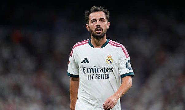 Bernardo Silva (6.9): Silva thực hiện khá tốt nhiệm vụ điều tiết nhịp độ trận đấu, phân phối bóng hợp lý giúp Real Madrid kiểm soát hoàn toàn khu trung tâm. Ảnh: Oscar J. Barroso/Europa Press via Getty Images.