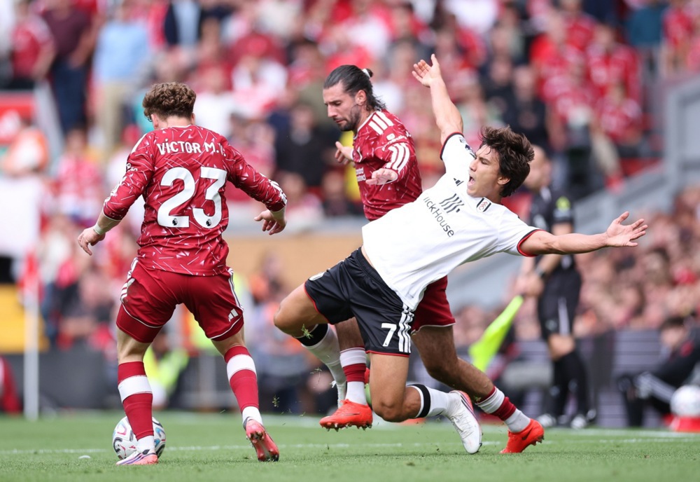 Sự thiếu hụt thể lực khiến Liverpool không thể duy trì lối chơi như mong muốn. Ảnh: EPA.