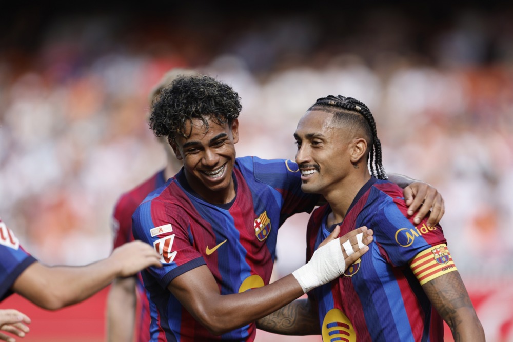 Yamal ch&iacute;nh l&agrave; một trong những nh&acirc;n tố gi&uacute;p h&agrave;ng c&ocirc;ng Barca chơi b&ugrave;ng nổ. Ảnh: EPA.