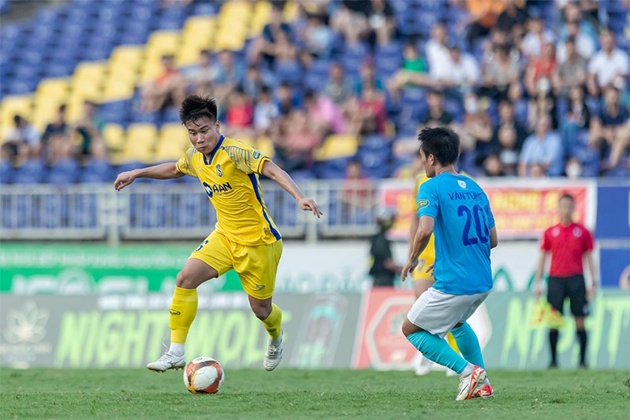 Ảnh bài viết Lập cú đúp ở V-League, Quang Vinh sáng cửa đá chính U23 VN
