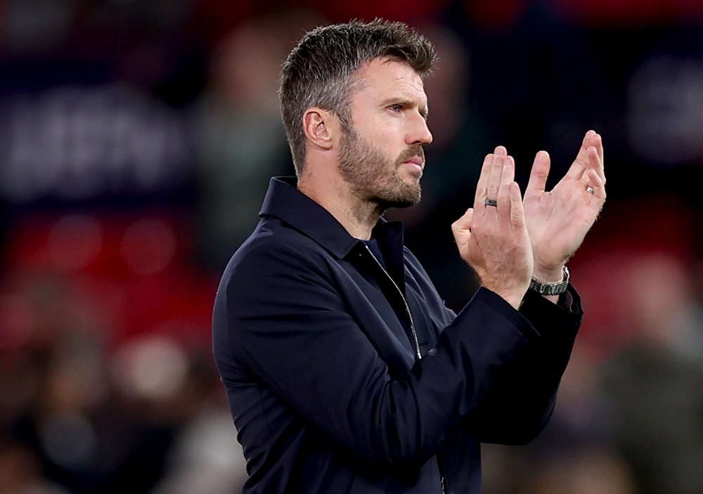 Carrick muốn c&aacute;c cổ động vi&ecirc;n biến Old Trafford th&agrave;nh một ph&aacute;o đ&agrave;i. Ảnh: EPA IMAGES. 