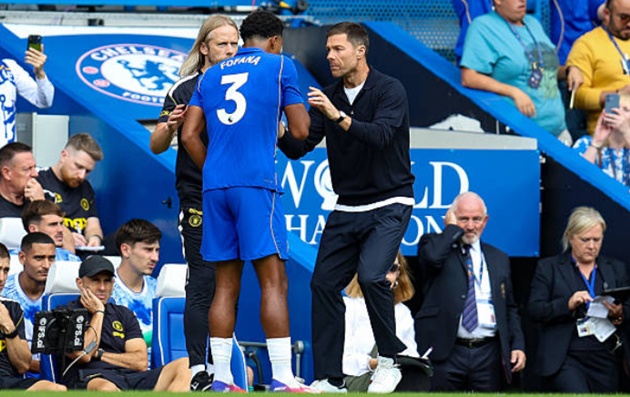 Chelsea tấn c&ocirc;ng hay, nhưng đang chơi v&ocirc; c&ugrave;ng mong manh. (Ảnh: