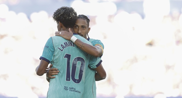 Số 10 Barca đang trở thành điểm kết nối trong cách toàn đội tấn công. (Ảnh: EPA Images)