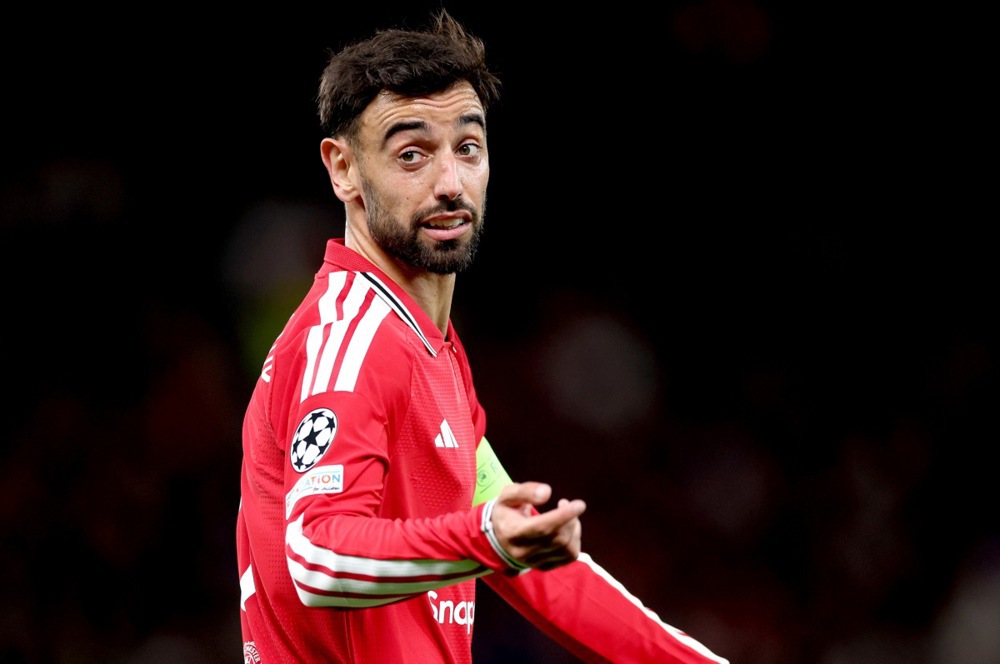 Bruno Fernandes và Man Utd vẫn chưa tìm được tiếng nói chung. Ảnh: EPA IMAGES.