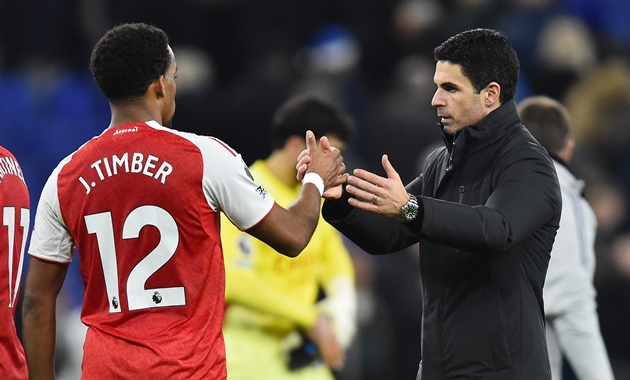 Ảnh bài viết Ben White đang chặn đường tái xuất của Timber ở Arsenal?