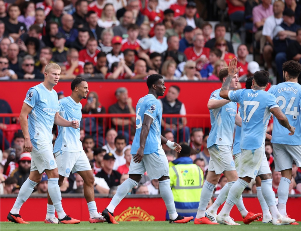 Man City vẫn rất mạnh mẽ dù không còn kiểm soát bóng vượt trội. Ảnh: EPA.
