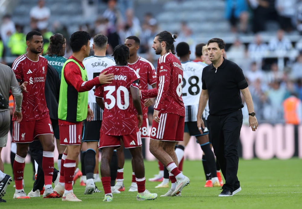 Liverpool của Andoni Iraola vẫn chưa c&oacute; những kết quả như kỳ vọng. Ảnh: EPA/Adam Vaughan.