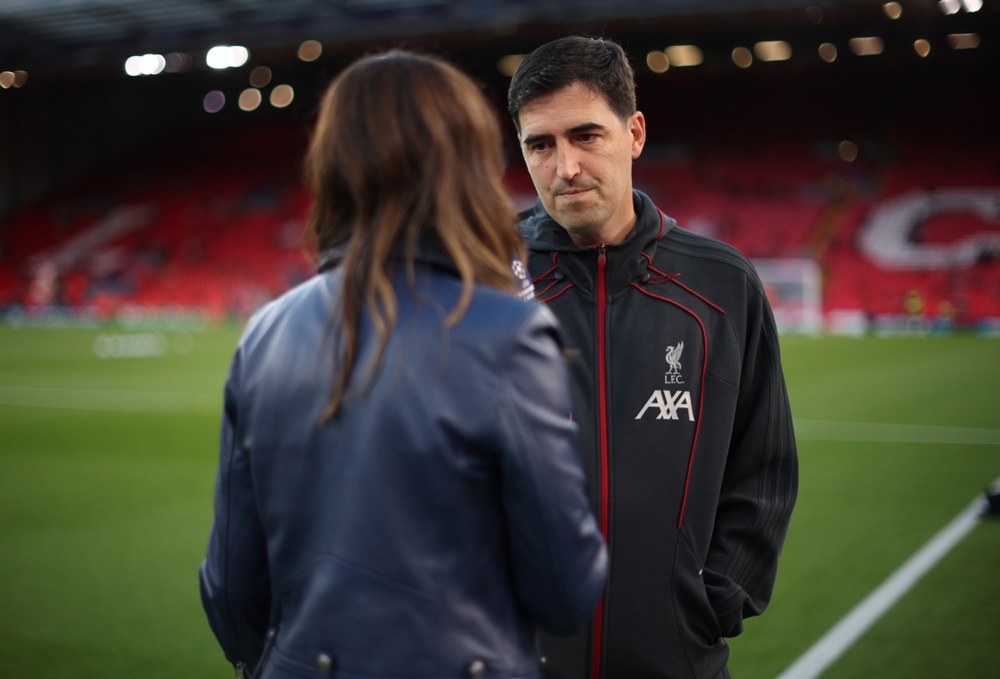 Ảnh bài viết Liverpool hụt hơi, HLV Iraola tính tới phiên chợ Đông