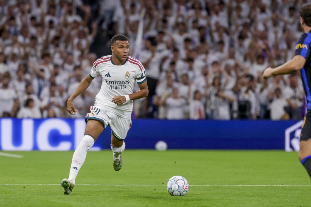 Ảnh bài viết Real tung chiêu PR giúp Mbappe lật đổ Kane tại QBV 2026