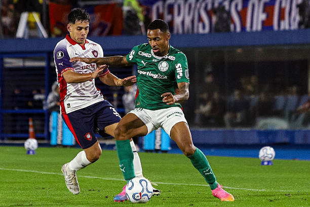 Tân binh Allan Elias (phải) sẽ có trận ra mắt Man City? Ảnh: Sasha Sandoval/Eurasia Sport Images/Getty Image.