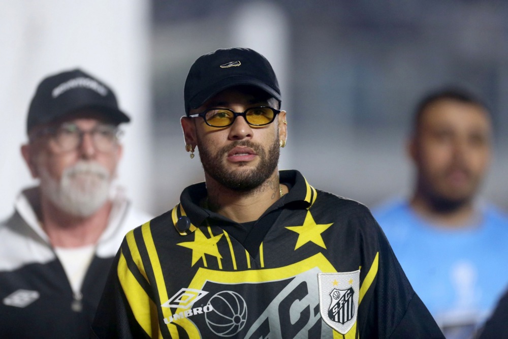 Ảnh bài viết Neymar bẽ mặt vì gạ tình hai chị em sao bóng chuyền