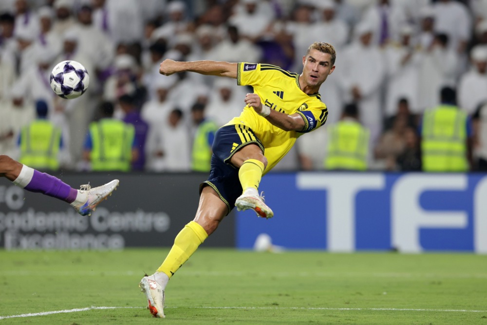 Ảnh bài viết HLV Postecoglou "nổi đóa" với phóng viên, bảo vệ Ronaldo sau thảm bại của Al-Nassr