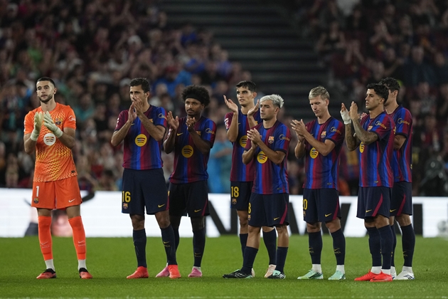 Ảnh bài viết Cơn bão chuyển trạng thái của Barca cuốn phăng Racing Santander