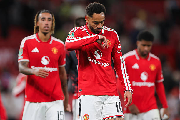Manchester United thua ngược Brighton & Hove Albion trên sân nhà. Ảnh: James Gill/Getty Images