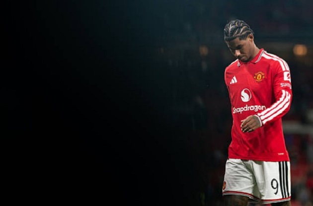 Marcus Rashford (6.5): Cơn ác mộng của hàng thủ Brighton, đi bóng vượt qua nhiều cầu thủ dẫn đến bàn thắng của Mount. Suýt gỡ hòa 3-3 nhưng cần cải thiện khâu dứt điểm. Ảnh: Ash Donelon/Manchester United via Getty Images.

Benjamin Sesko (5): Hoàn toàn đói bóng và không nhận được sự hỗ trợ trong suốt trận đấu. Ảnh: Ash Donelon/Manchester United via Getty Images.