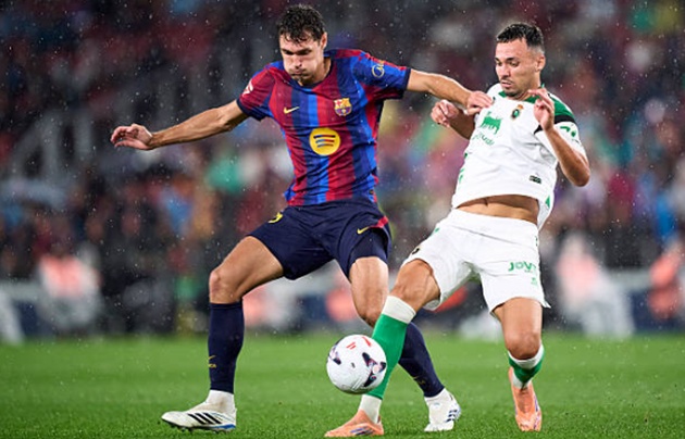 Andreas Christensen - 6.5: Thi đấu ở mức ổn, can thiệp thiếu dứt khoát trong bàn thua của đội nhà và bỏ lỡ hai cơ hội tương đối thuận lợi khi tham gia mặt trận tấn công.