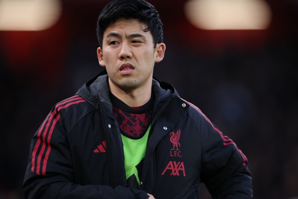 Ảnh bài viết Liverpool tính bán Wataru Endo vào tháng Giêng