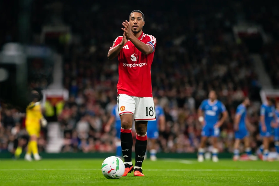 Youri Tielemans muốn Man Utd nhanh chóng vực dậy trở lại sau thất bại đáng quên trước Brighton. Ảnh: Manchester United FC.