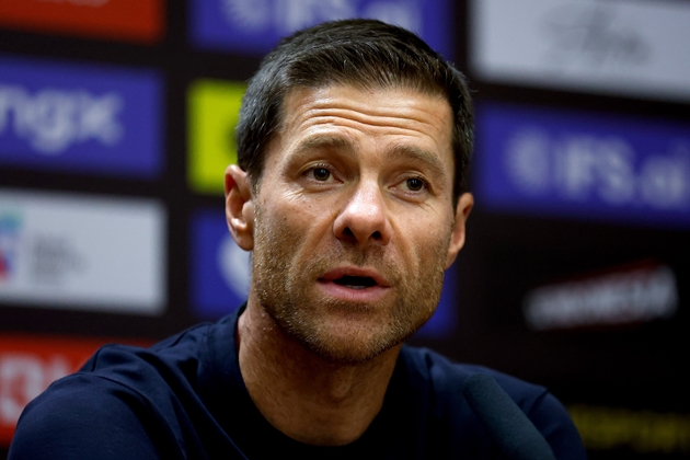 Xabi Alonso đ&aacute;nh gi&aacute; cao bước đi mới của ban l&atilde;nh đạo Chelsea. Ảnh: EPA/MAST IRHAM